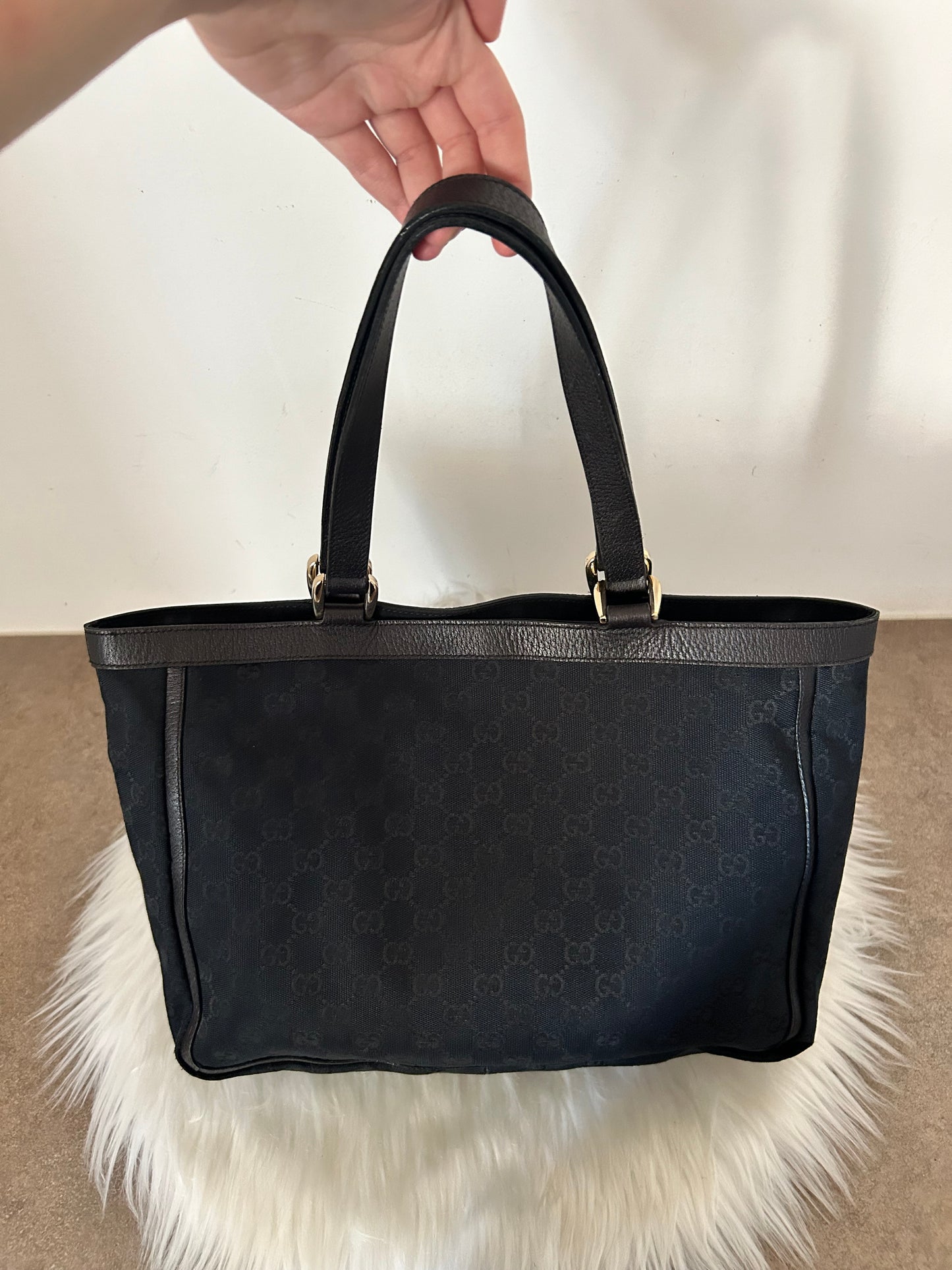 Gucci Multipocket in monogram nera