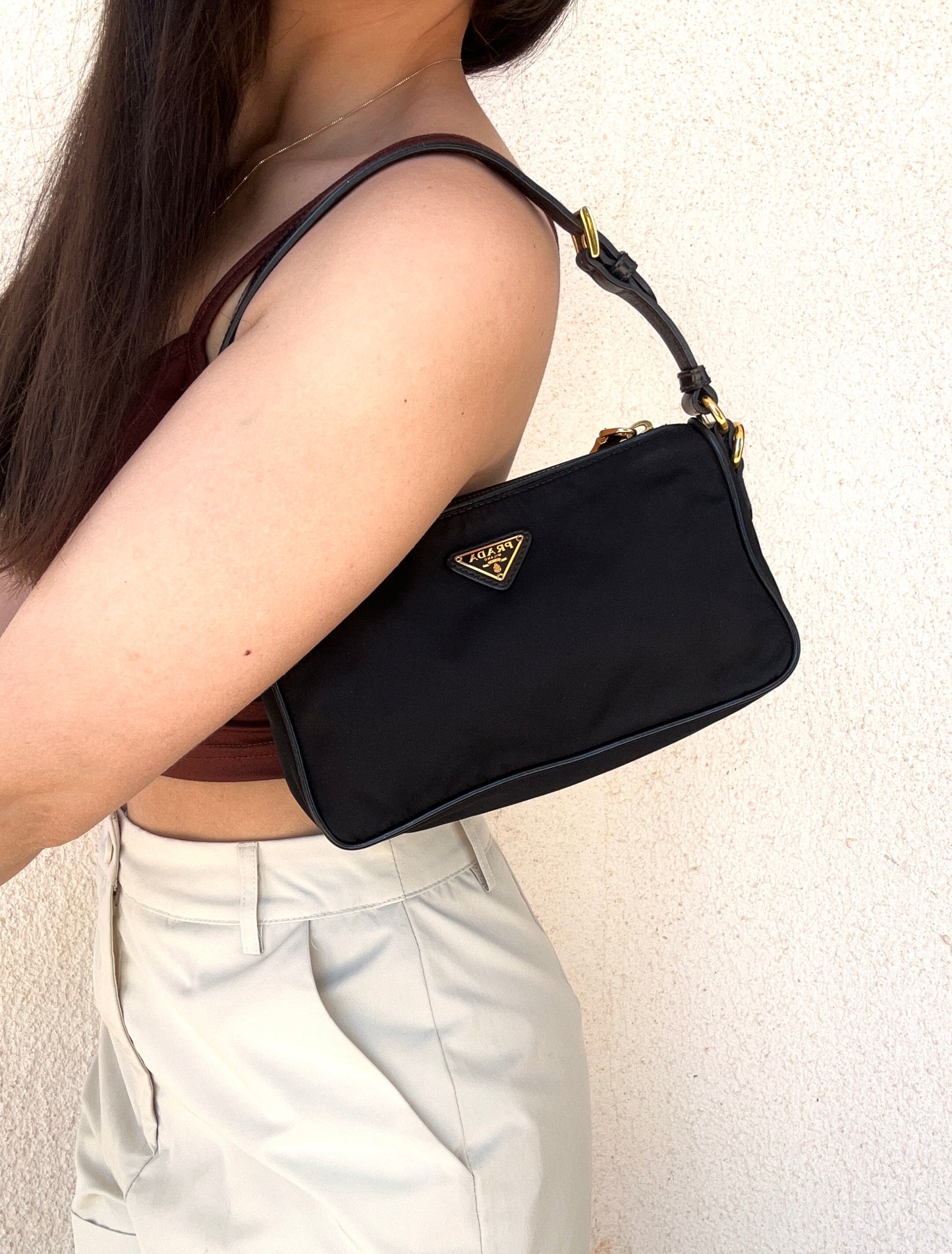 Prada baguette in nylon nera