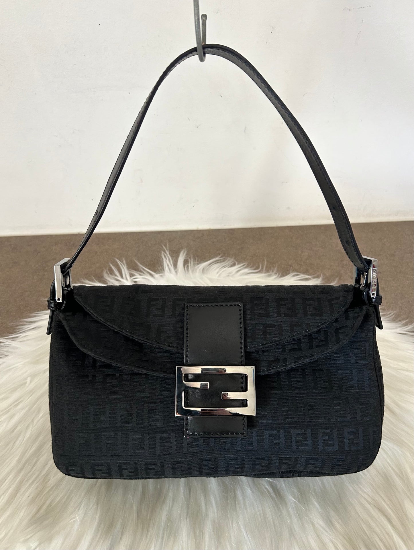 Fendi baguette zucchino double flap