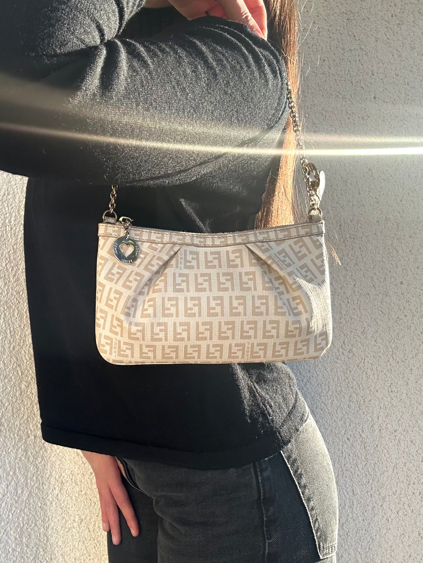 Fendi baguette in monogram zucchino con charms