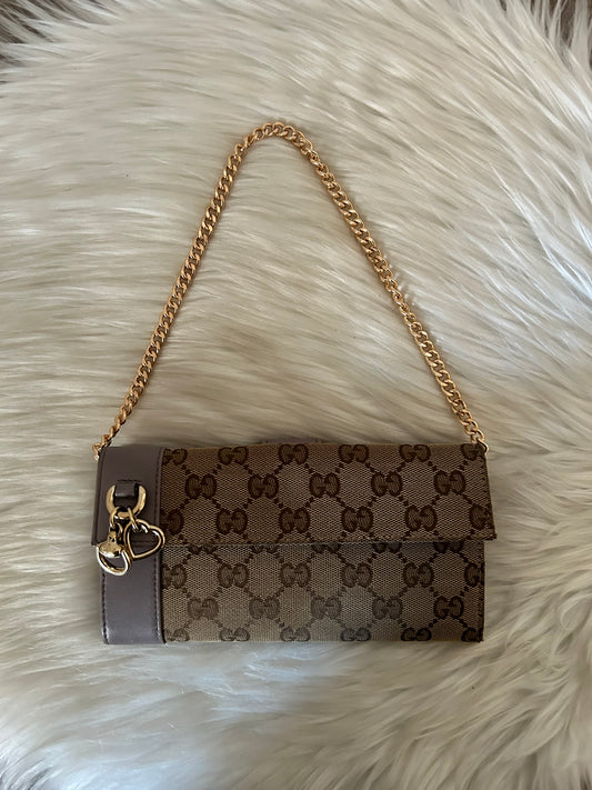 Gucci Wallet on Chain