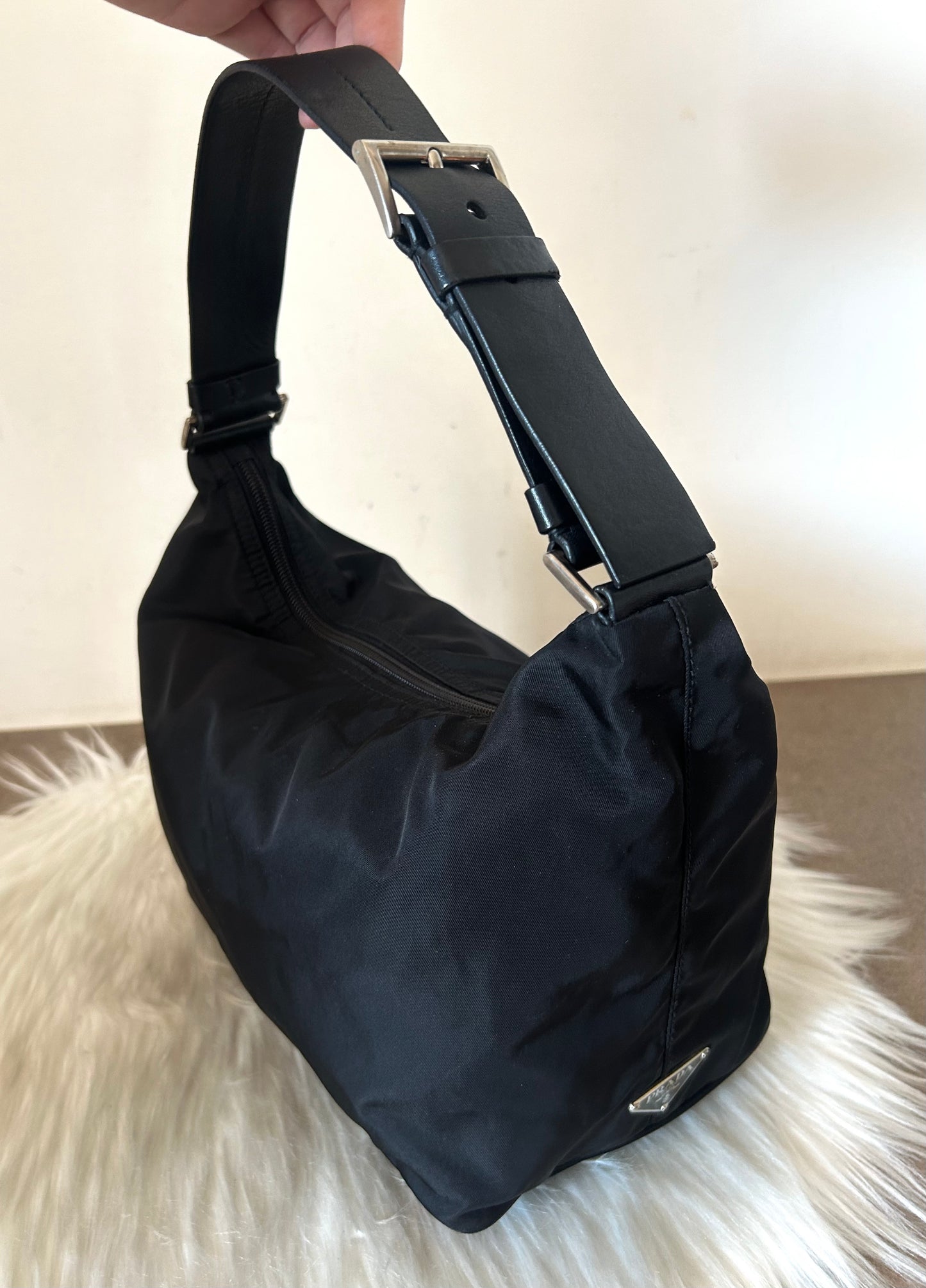 Prada baguette nera