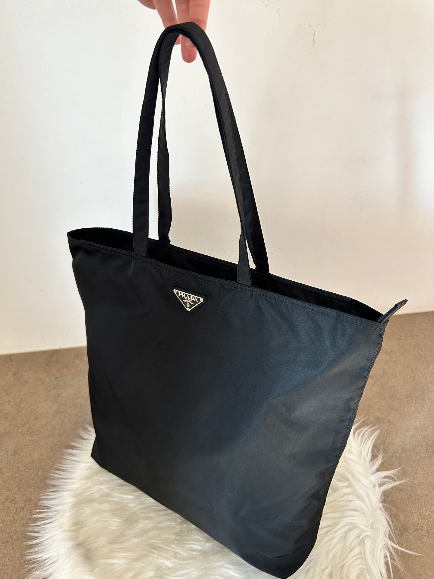 Prada tote nera in nylon