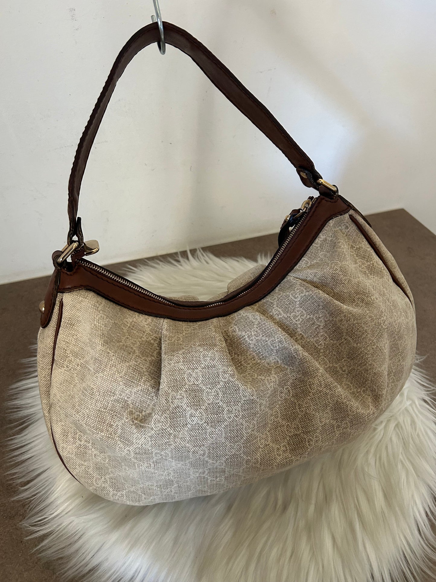 Gucci Suckey in monogram