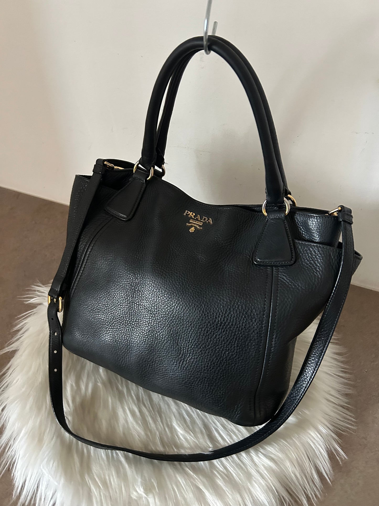 Prada tote in pelle nera