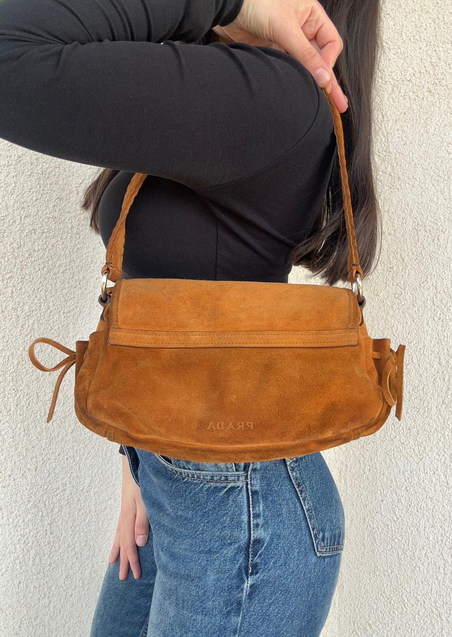 Prada baguette in suede cammello