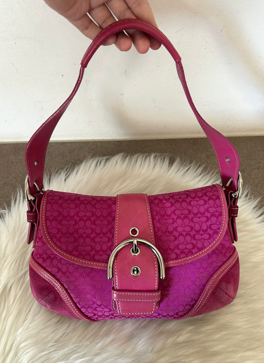 Coach Signature Sufflette rosa in monogram