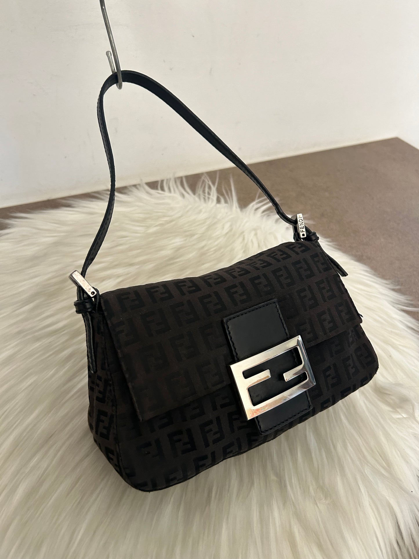 Fendi Mini Mamma Baguette zucchino