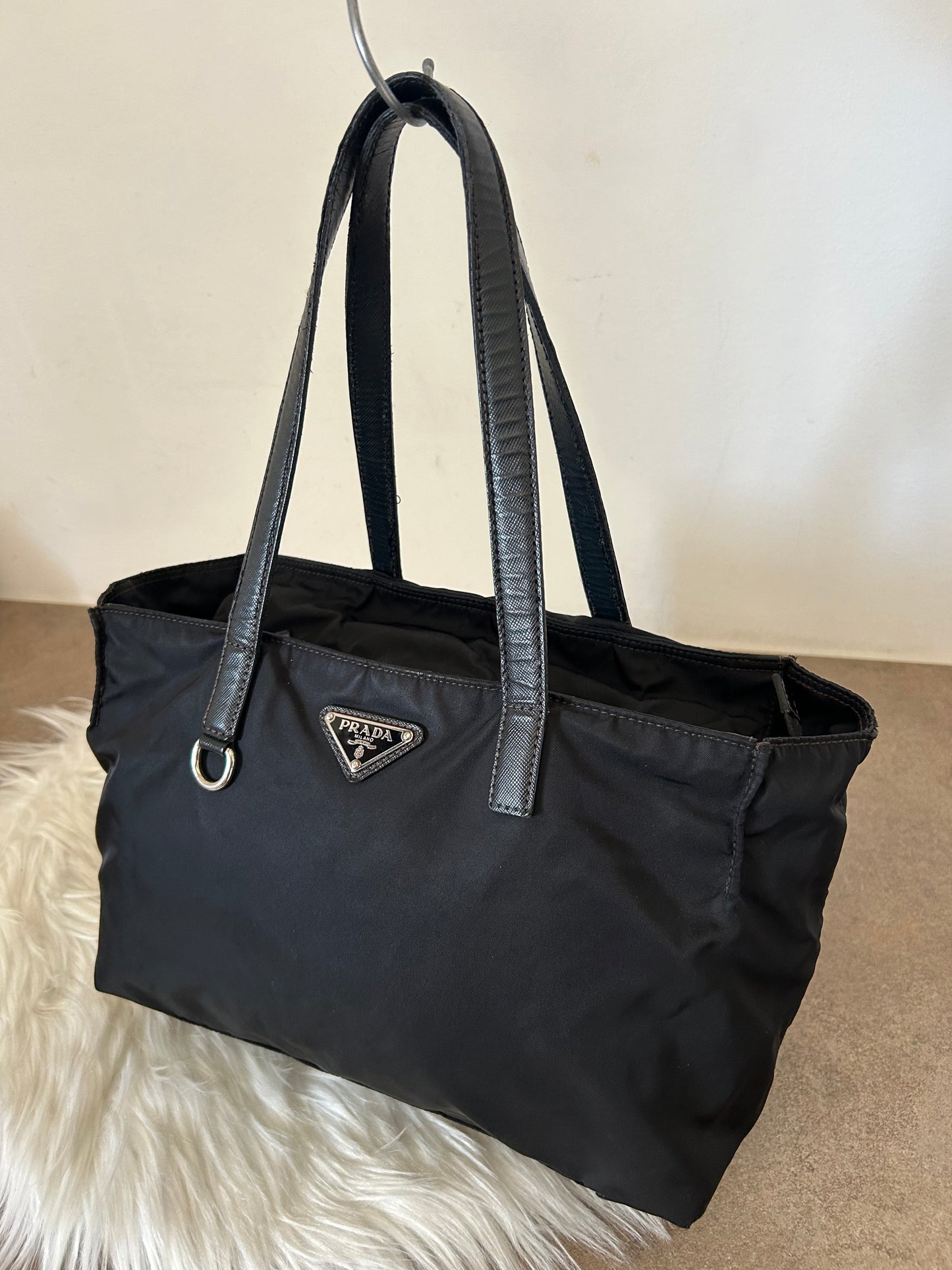 Prada tote in nylon e pelle