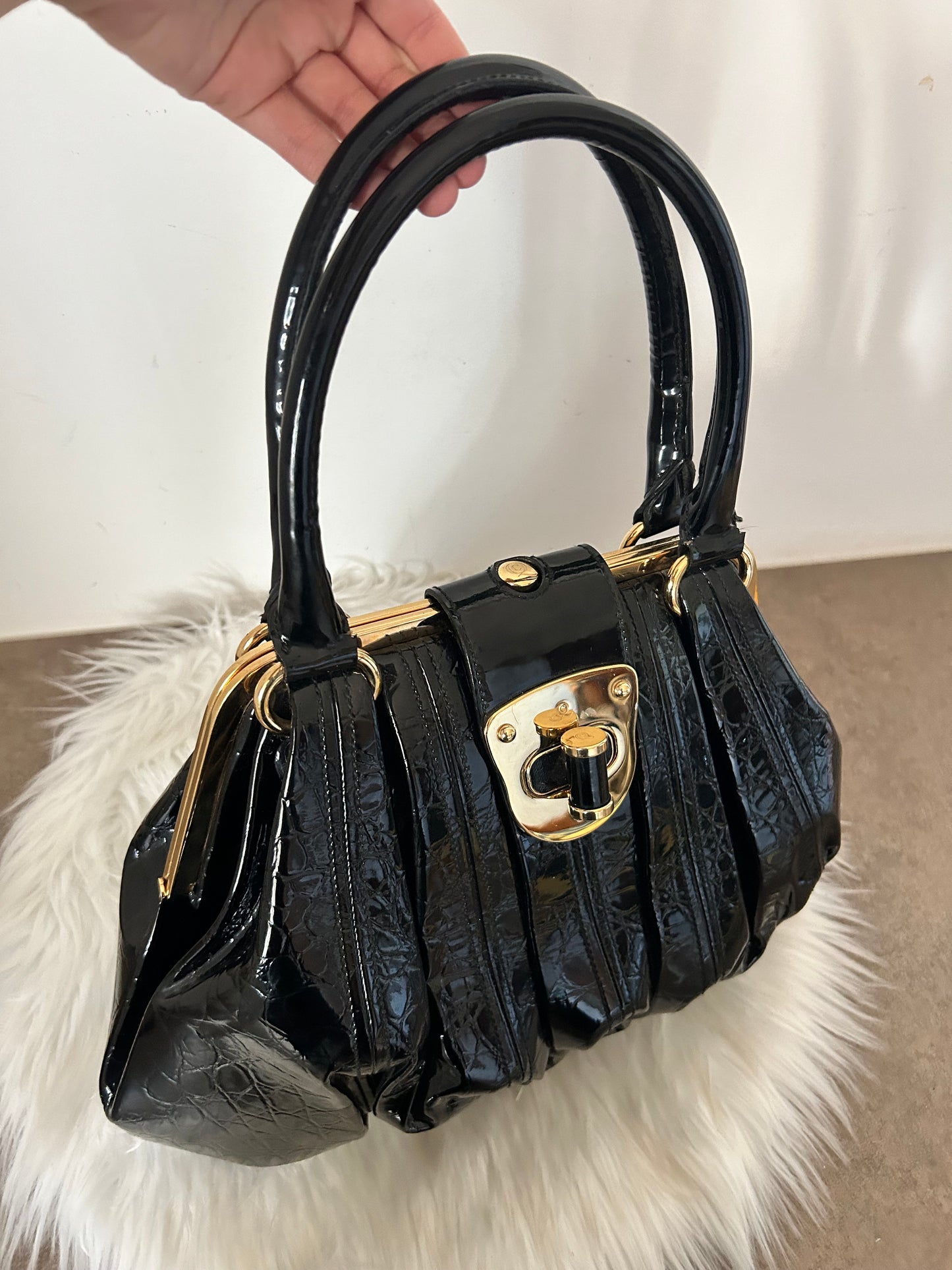 Alexander McQueen Elvie in vernice nera