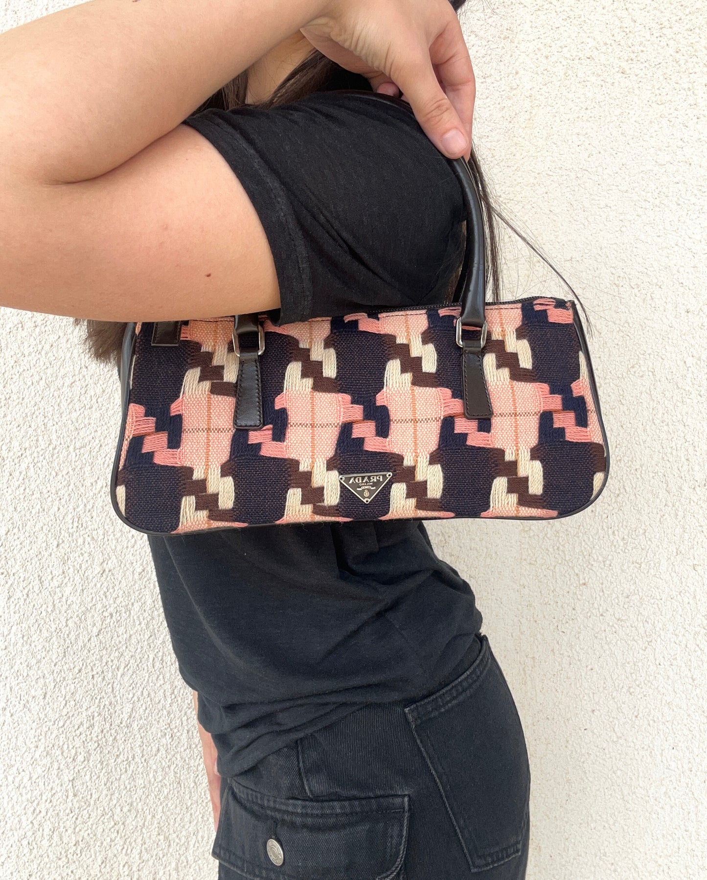 Prada mini tote con motivo geometrico