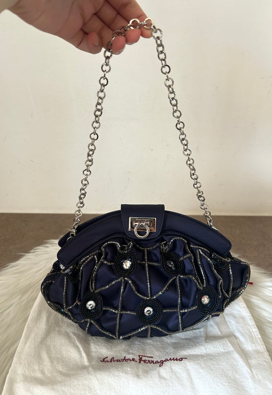 Pochette Salvatore Ferragamo in raso blu