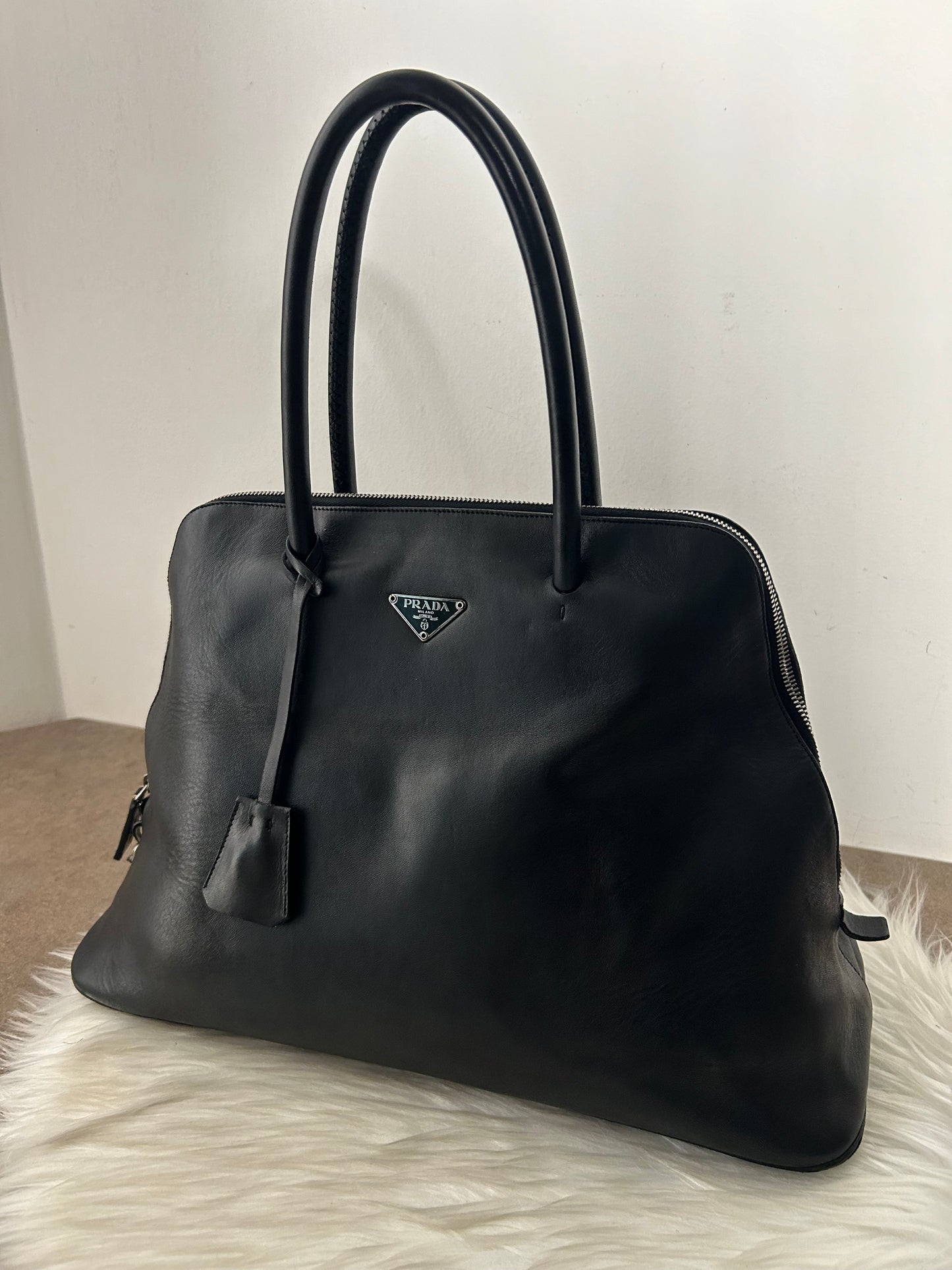 Prada Promenade in pelle nera