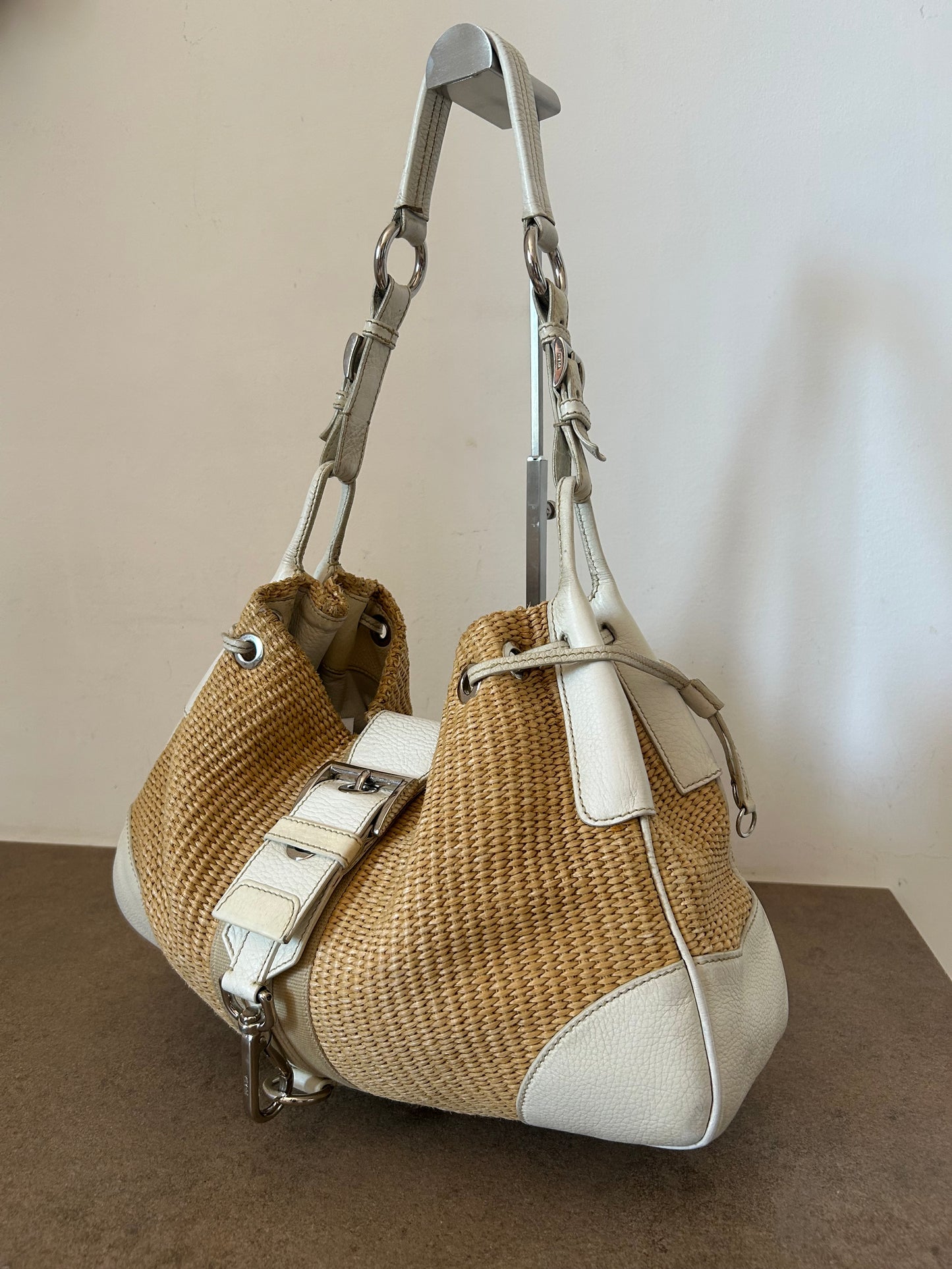Prada Moon in rafia e pelle