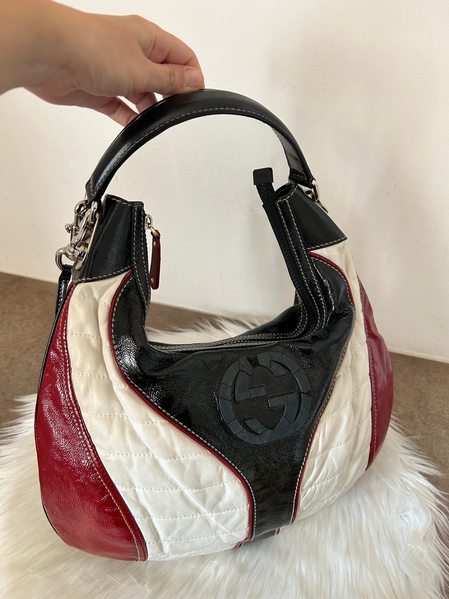 Gucci Snow Glam Hobo in pelle verniciata