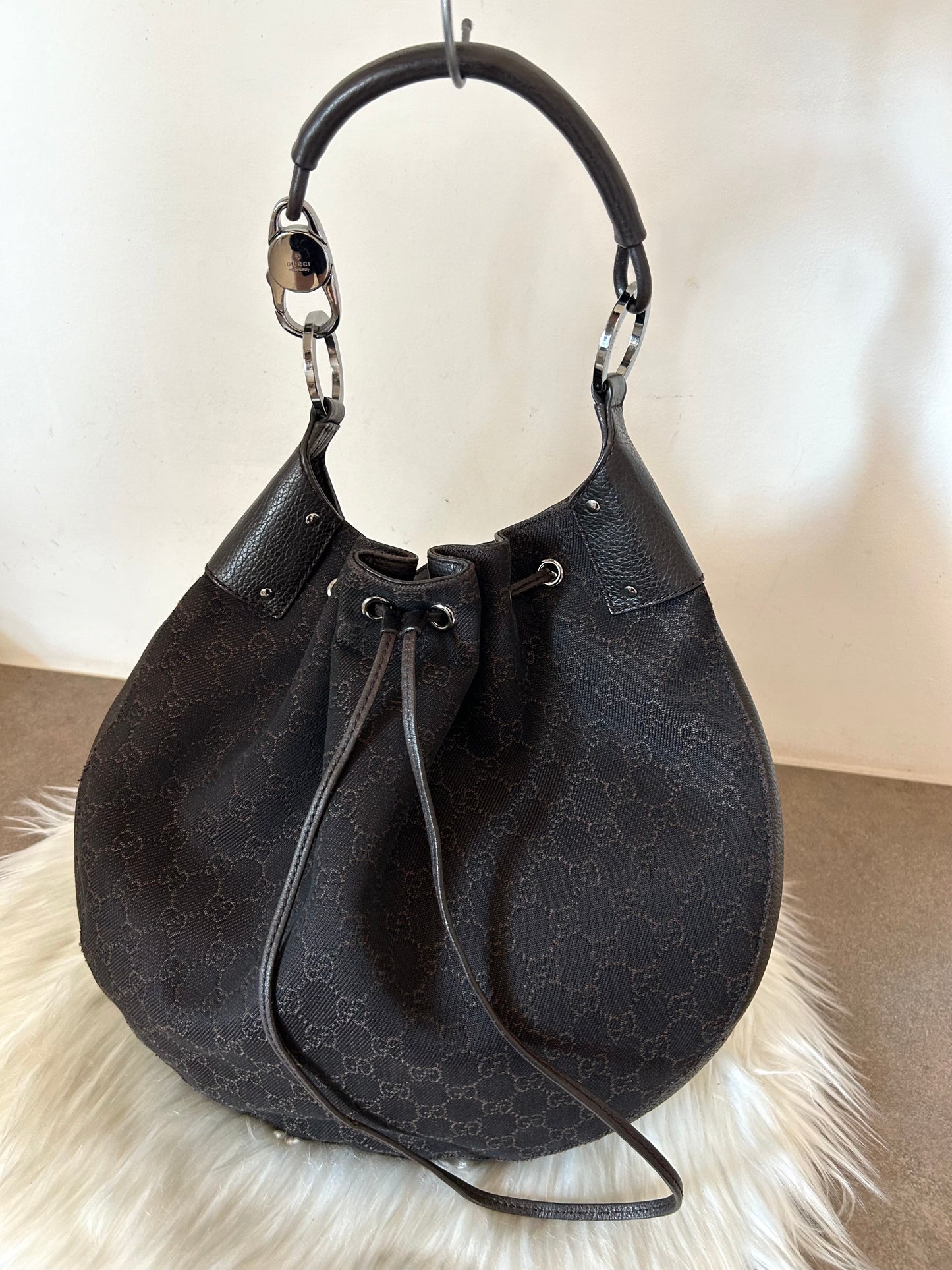 Gucci Secchiello tote in monogram