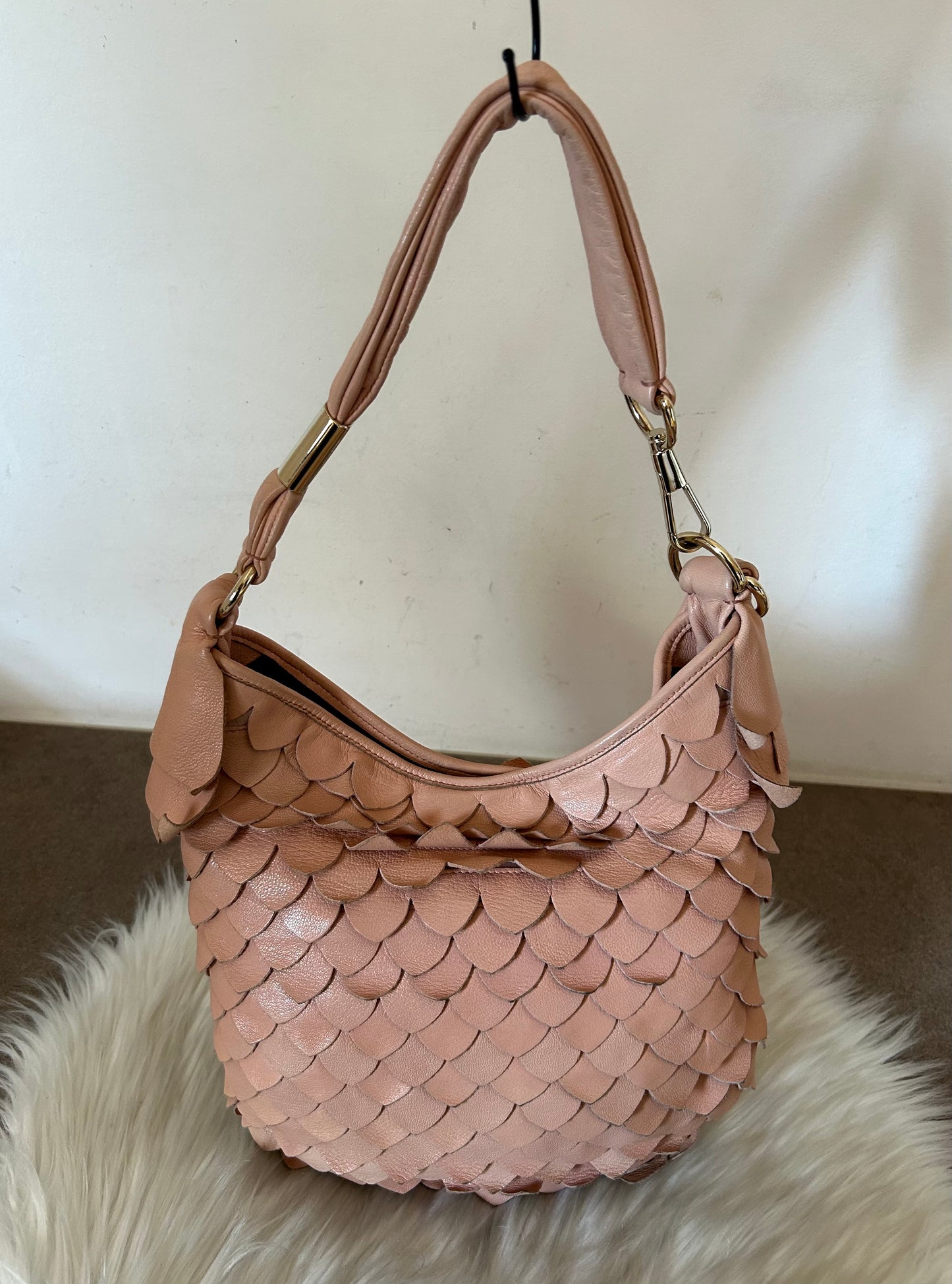 Yves Saint Laurent Mombasa Petal Bag rosa
